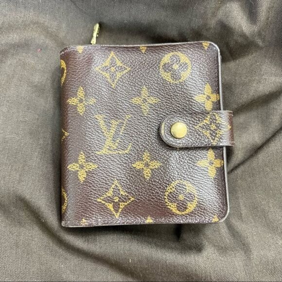 LV Louis Vuitton Bi Fold Monogram Compact Snap Wallet Unisex - Picture 1 of 14